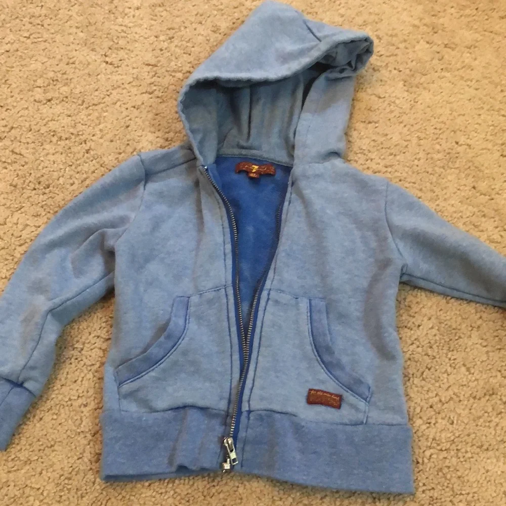 2T Jacket - Picture 3 of 3